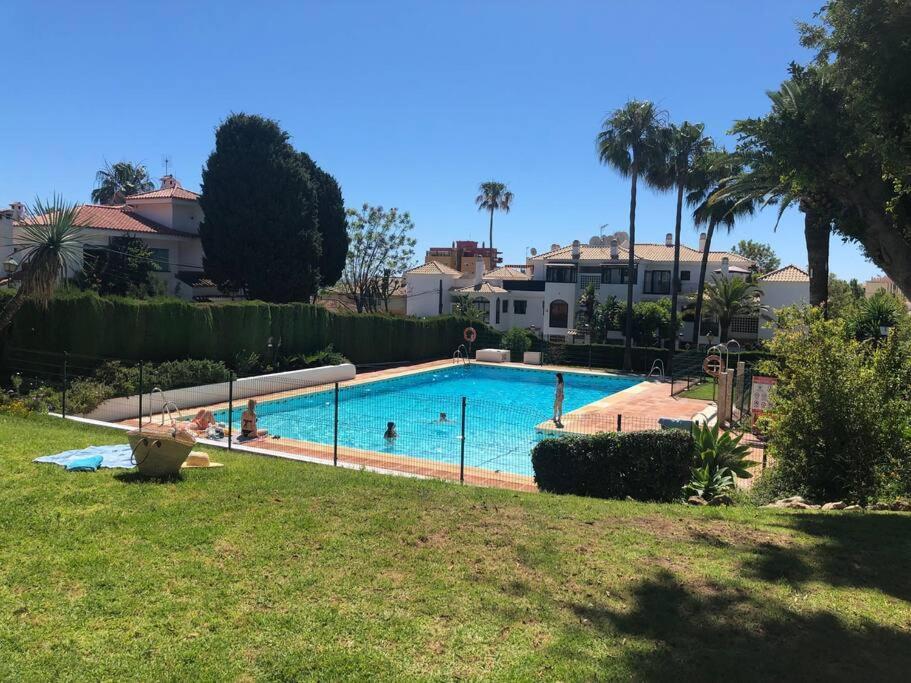 Apartamento Torremolinos 5 Personas + Parking + Piscina Todo El Ano Экстерьер фото